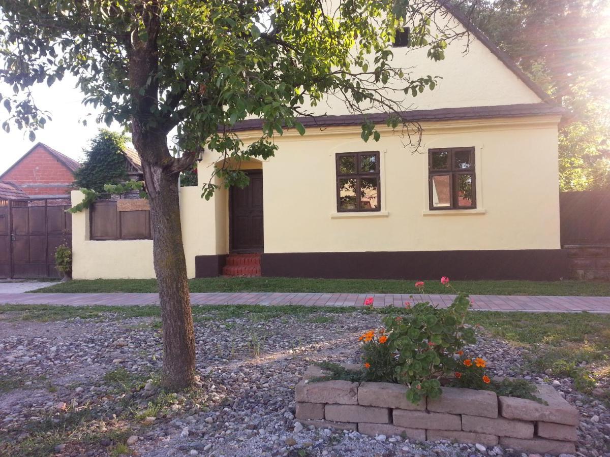 Bed and Breakfast Snasini Kucari Gradiste Exterior foto